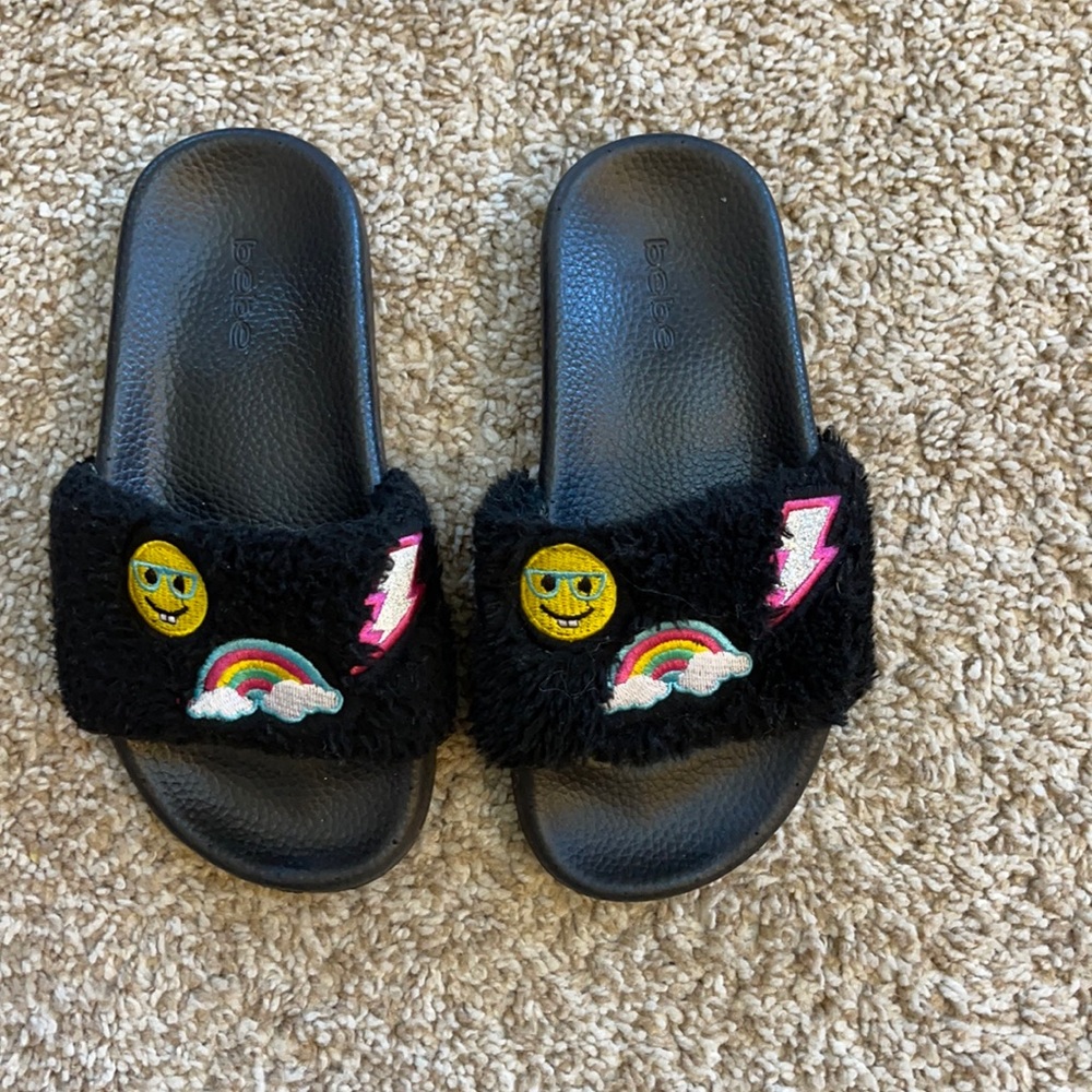 Cute fuzzy slides size 13/1 kids